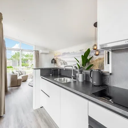 2 Bedroom Lovely In