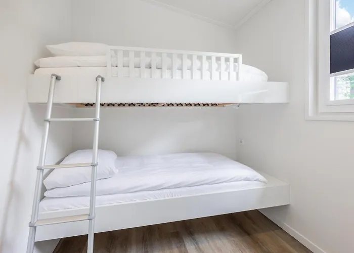 2 Bedroom Lovely In *