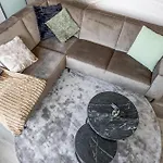 2 Bedroom Lovely In