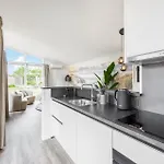 2 Bedroom Lovely In