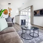 2 Bedroom Lovely In 度假居 *
